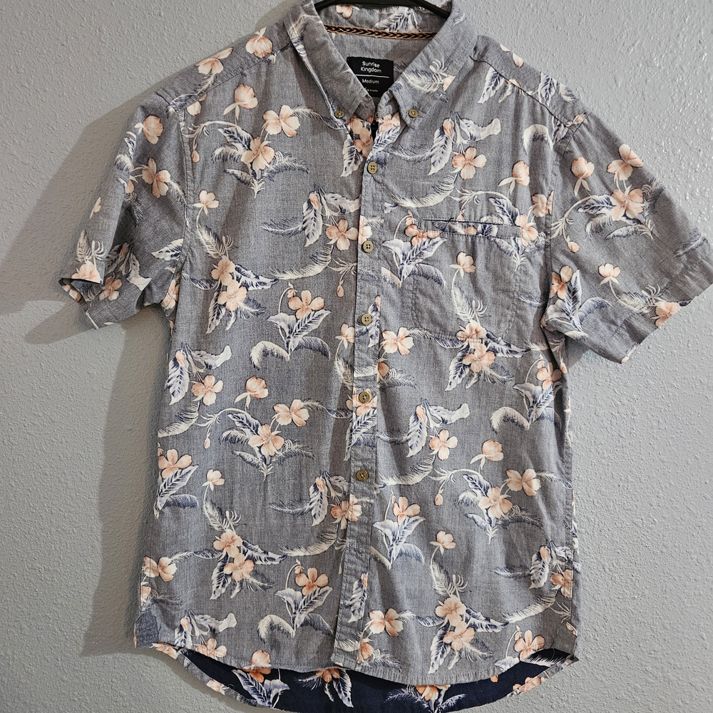 Sunrise Kingdom Floral Button Down Men's Size M‎ Short Sleeve
